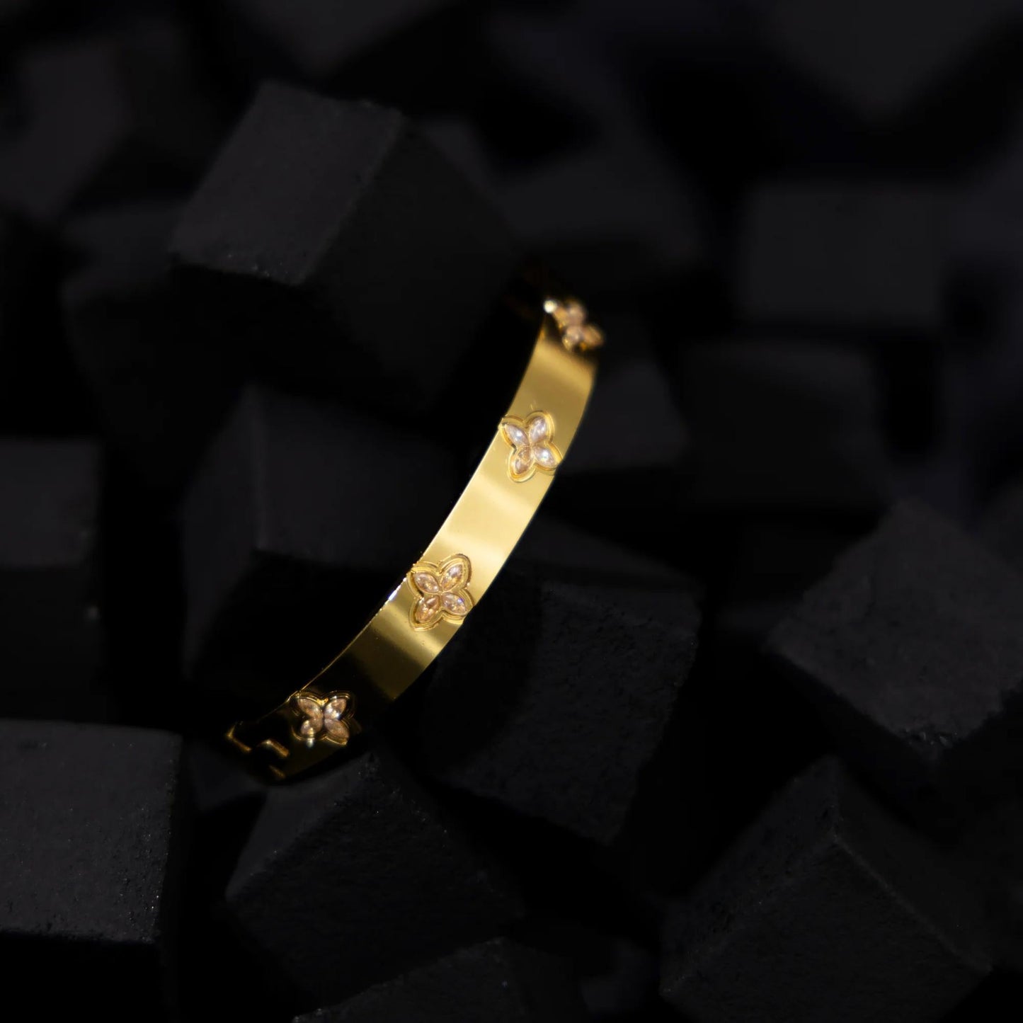 18K Gold Plated Clover Bangle: Stainless Steel Minimalist Bracelet
